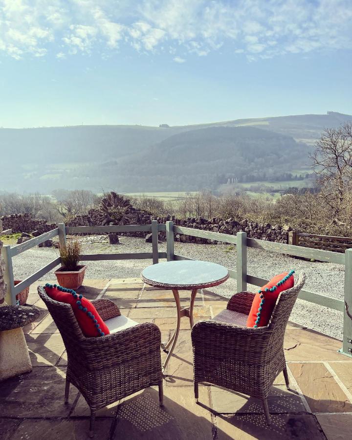 The Cowshed Bed and Breakfast Llangollen Exteriör bild