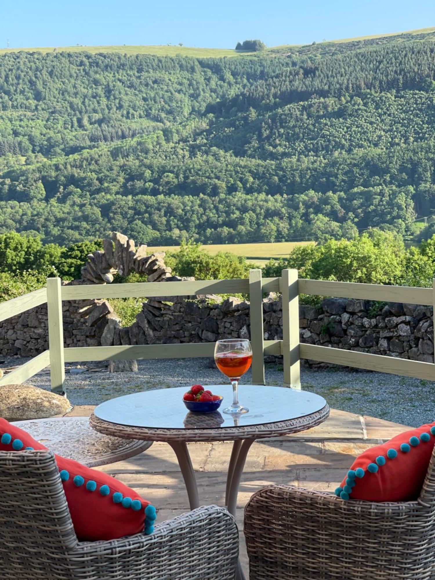 The Cowshed Bed and Breakfast Llangollen Exteriör bild