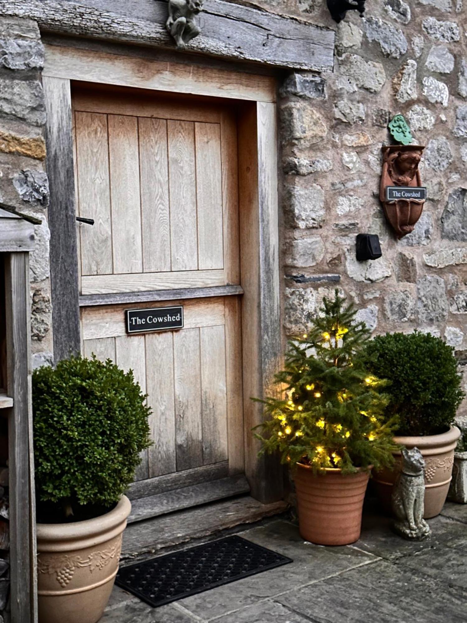 The Cowshed Bed and Breakfast Llangollen Exteriör bild