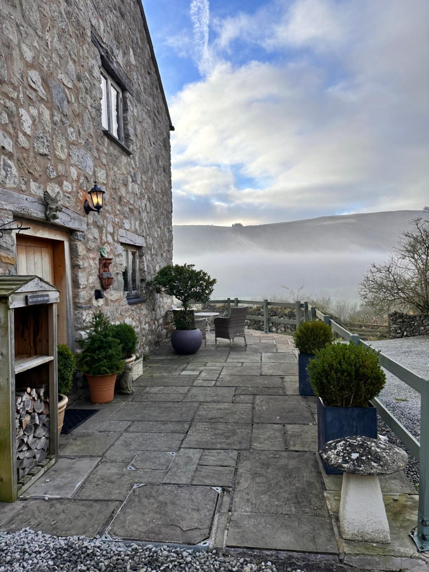 The Cowshed Bed and Breakfast Llangollen Exteriör bild